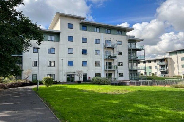 Flat to rent in Adlington House, Brentwood