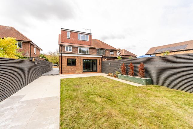 Keepers Farm Close, SL4, Windsor photo 4