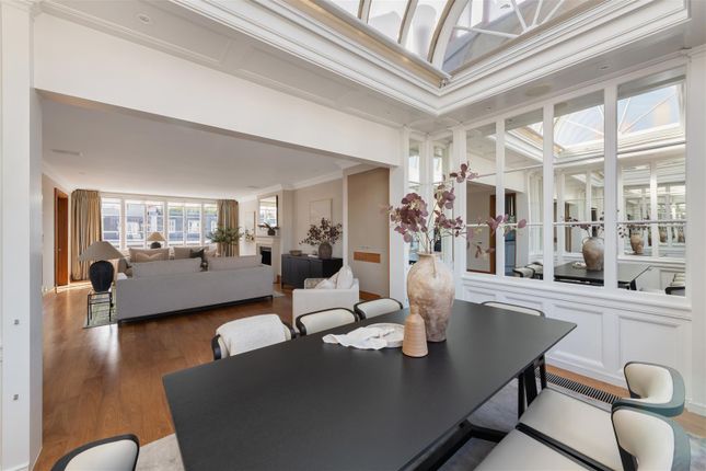 Flat for sale in Eaton Place, London