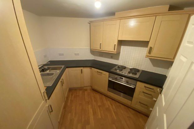 Flat to rent in Thistle House, Swindon