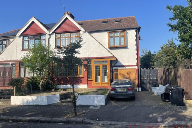 Thumbnail Detached house for sale in Hereford Gardens, Cranbrook, Ilford