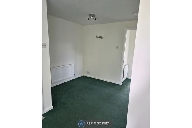 Jessett Drive, Church Crookham, Fleet photo 4