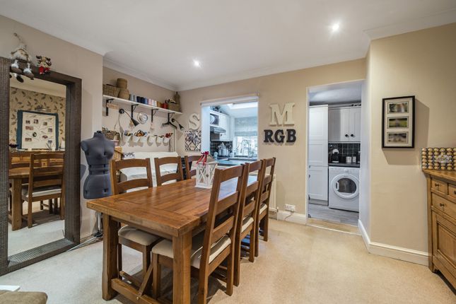 16, Whittaker Road, Sutton photo 3