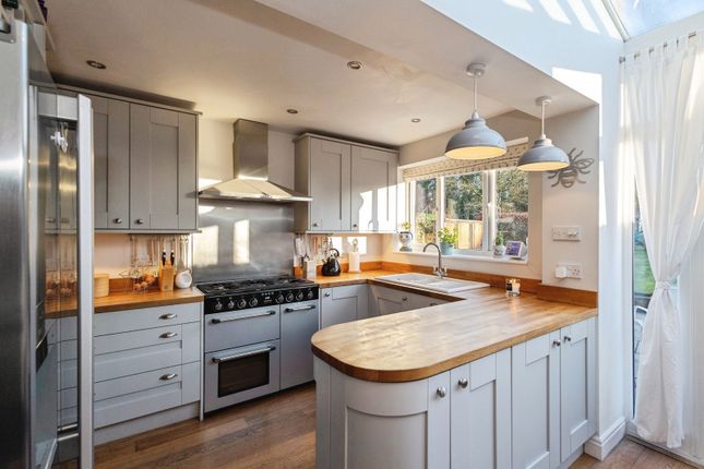 3, Poplar Grove, Greater Manchester photo 3