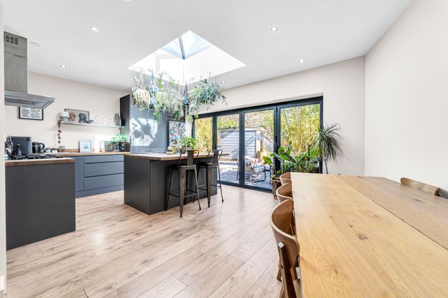 30, Wrens Avenue, Ashford photo 2