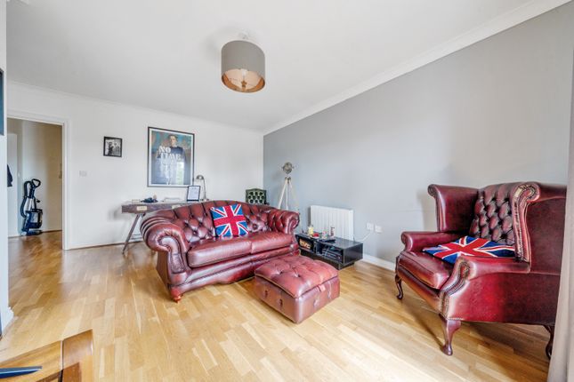Flat 9, Heald Court, Carterton photo 4