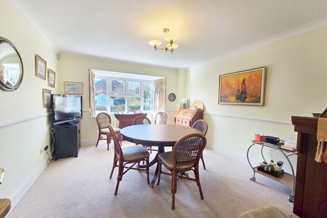 6, Fox Pond Lane, Lymington photo 4