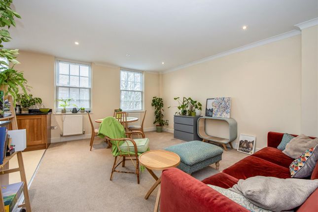 Flat 1, King Williams Gate, The Square, Petersfield photo 4