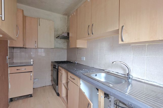 42 Langton Avenue, London photo 2