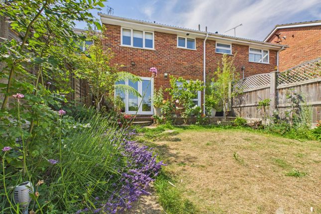 77, Hertford Road, Stevenage photo 4