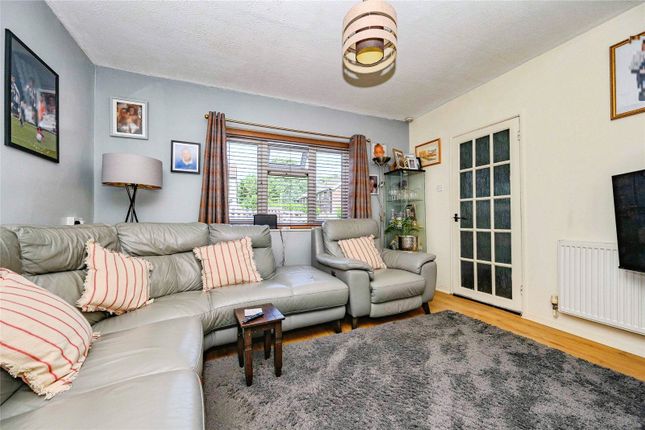 38, Raglan Close, Bedfordshire photo 4