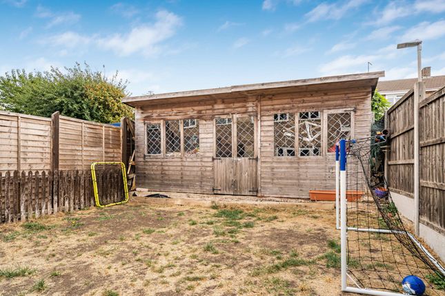 105 Hazeldell, Hertford photo 3