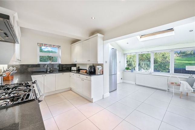 118, Holly Lane East, Surrey photo 4