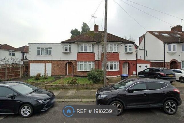 Thumbnail Room to rent in Rowantree Rd, London