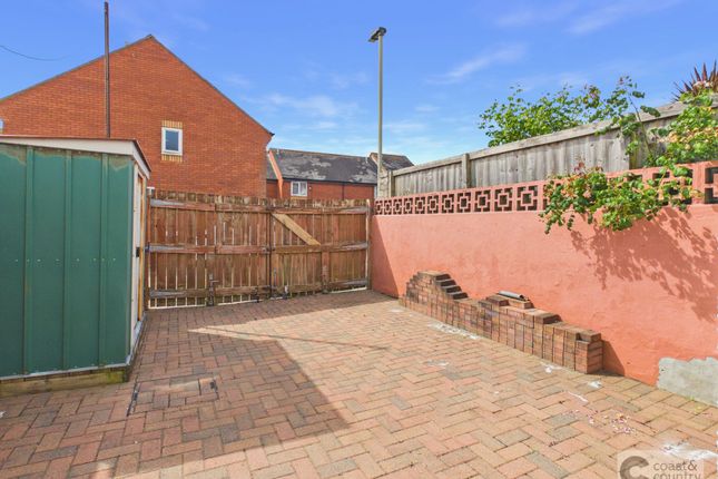 15 Coronation Road, Newton Abbot photo 4