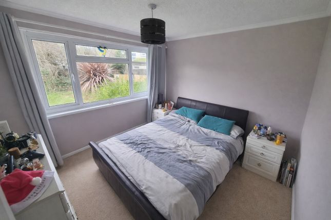 16, Samuel Bone Close, Liskeard photo 4