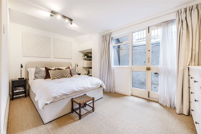 Flat 8, 19, Three Colts Lane, London photo 4