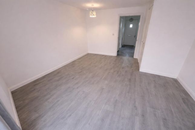 21, Roman Road, Corby photo 3