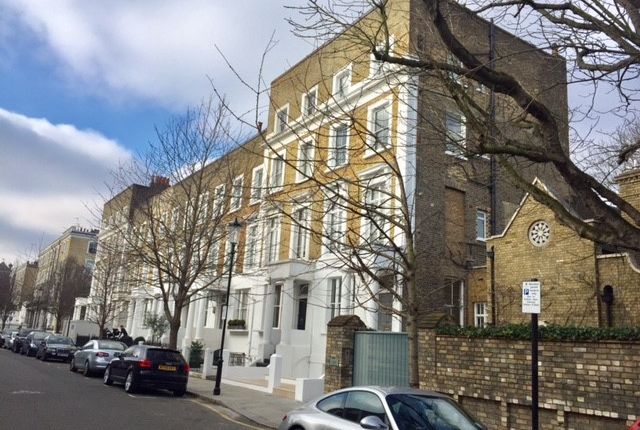 Flat to rent in Cathcart Road, London