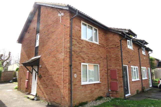 Property to rent in Stratfield Place, New Milton