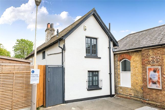 2, Railway Cottages, London photo 2
