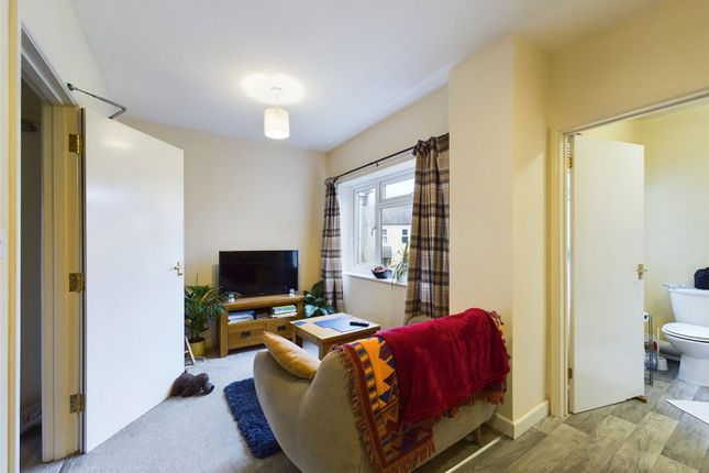Flat for sale in Broad Street, Kings Stanley, Stonehouse, Gloucestershire