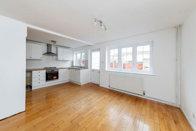 20 Overmead, Abingdon photo 3