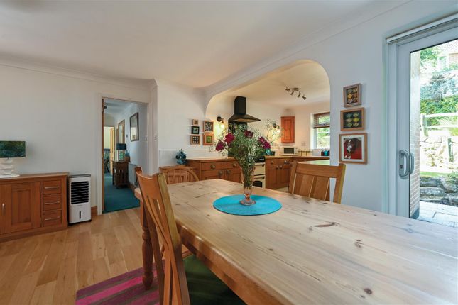 2, Beacon Hill, Bexhill-on-Sea photo 4