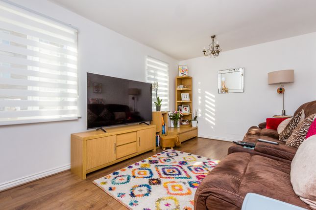 8, School Lane, Higham Ferrers photo 4