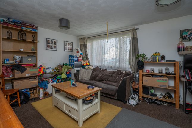 49, Lumsden Road, Southsea photo 3