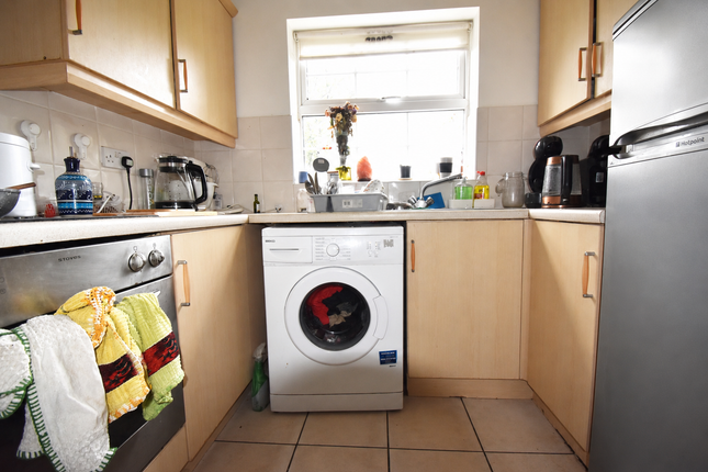 51, Kilderkin Court, Coventry photo 4