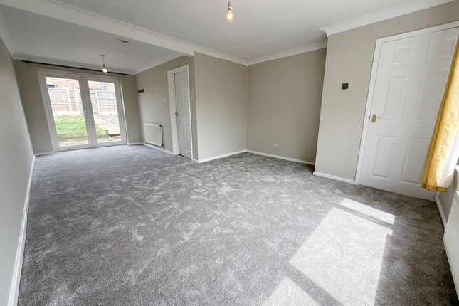 35, Wimberley Way, South Witham photo 2