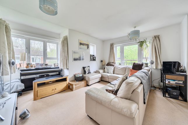 Flat 16, Ellwood Place,, Cordons Close, Gerrards Cross photo 2