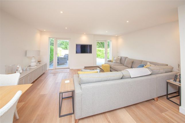 2 Court Terrace, Hillfield Village,, Hillfield, Devon photo 3