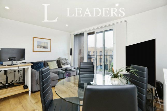 68, Johnson Court, 37 Meadowside photo 2