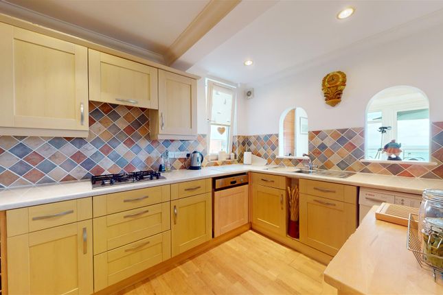 Apt 6, 4, Highcliffe Road, Swanage photo 3