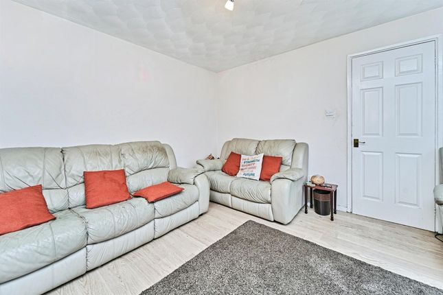 37, Star Close, WALSALL photo 3