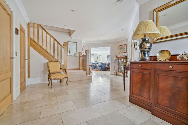 Little Hendra, Shire Lane, Chorleywood photo 2