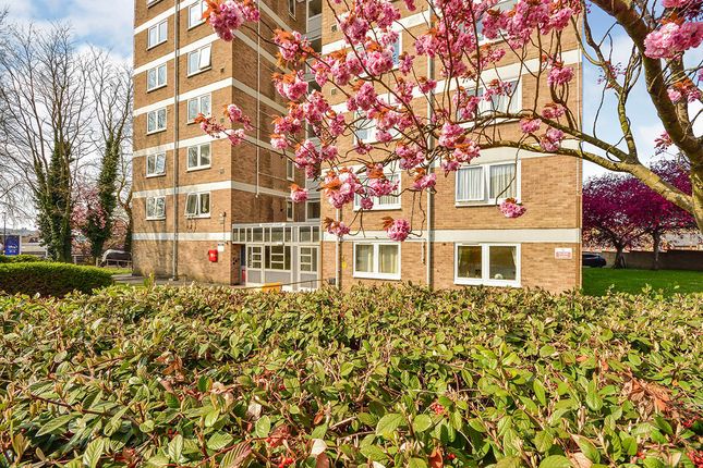 Thumbnail Flat for sale in Midhurst Court, Mote Road, Maidstone, Kent