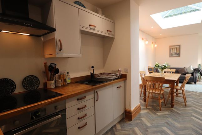 Flat to rent in Sommerville Road, Bristol