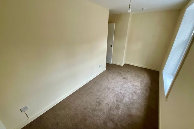 Flat 4 36 Willow Street, Accrington, Accrington photo 3