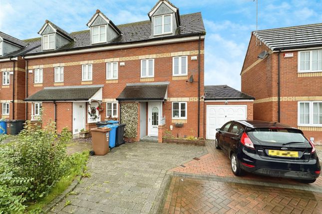 End terrace house for sale in Buttermere Close, Hull