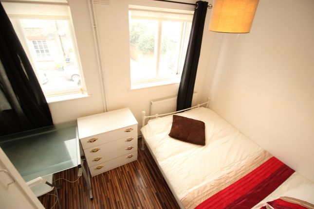 Thumbnail Shared accommodation to rent in Woodseer Street, London