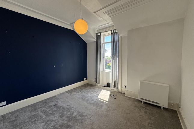 Flat 8, 147, Glasgow Road, Dumbarton photo 3