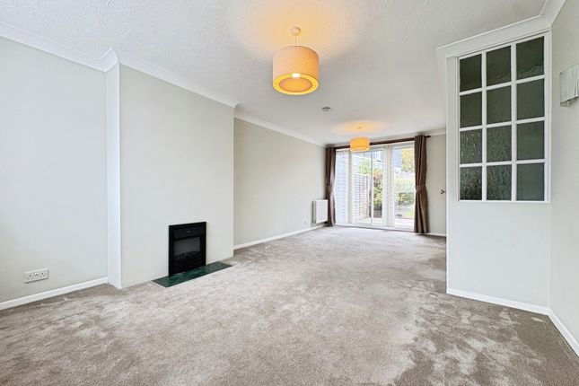 32, Legge Crescent, Hampshire photo 4