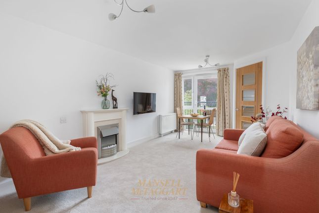 18 Eadhelm Court Penlee Close, Edenbridge photo 2