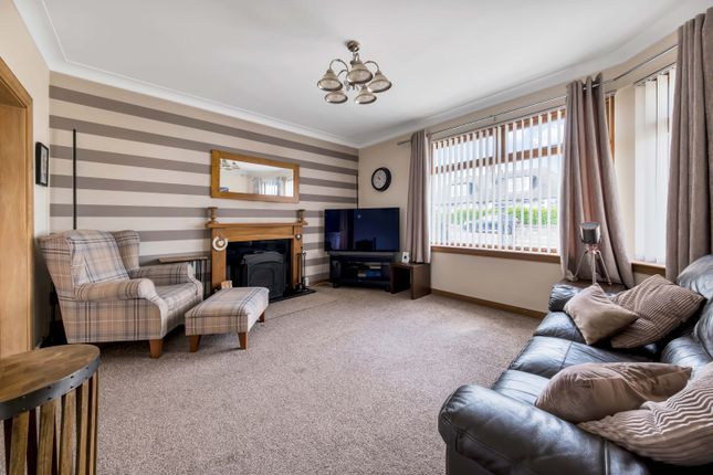 65, Muirfield Crescent, Dundee photo 2