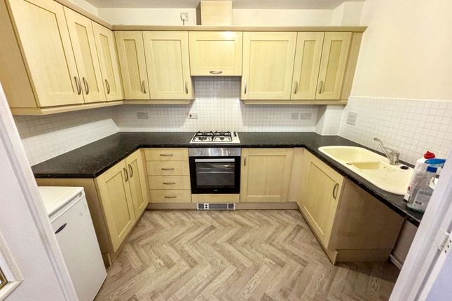 Flat 30 - 12, Master Road, Stockton-on-Tees photo 3