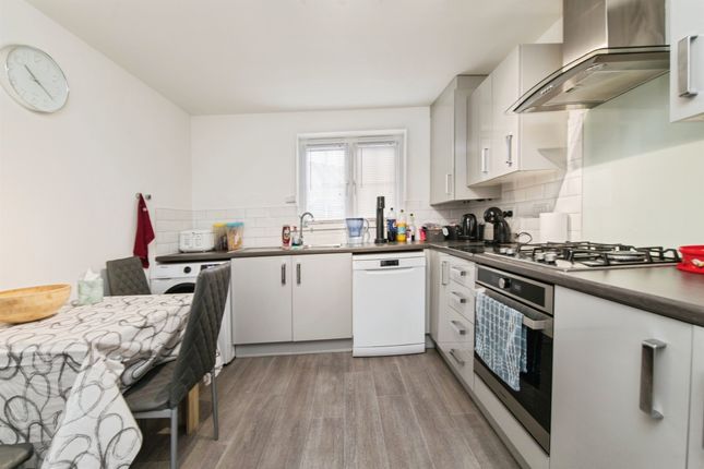 22, Charter Road, Axminster photo 4