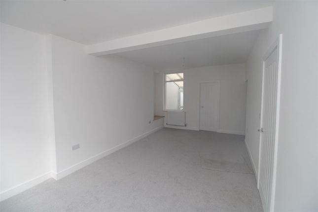 4, Archer Street, Merthyr Tydfil photo 3